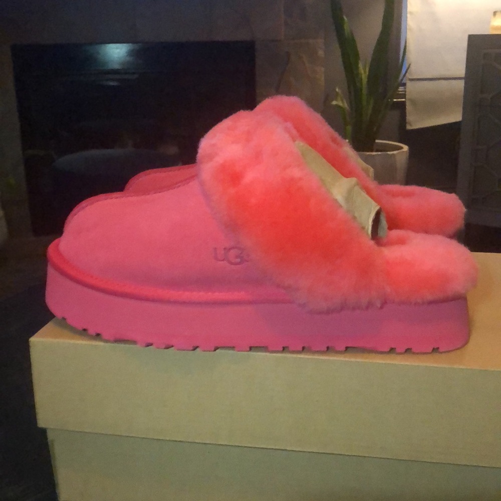 UGG Pink Fluffy Mules - Picture 2 of 5